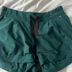 Lululemon Spring Break away short